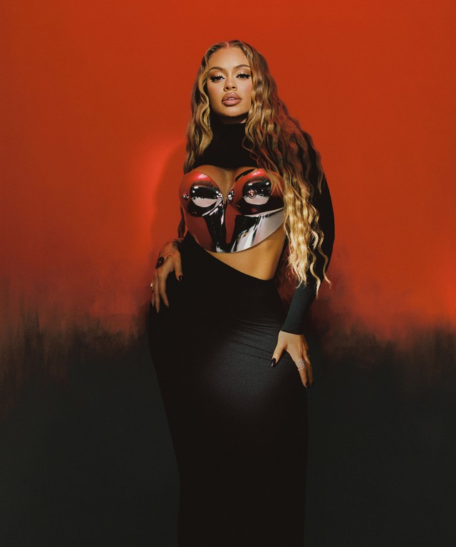 Rapper Mỹ hé lộ bí quyết giữ dáng sau phẫu thuật nâng mông, hút mỡ - Ảnh 1.