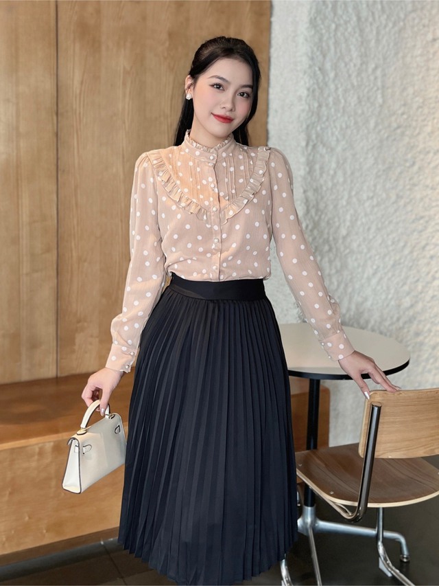 Thể hiện phong thái tự tin, thời thượng chốn công sở với những outfit đầy đẳng cấp - Ảnh 8.