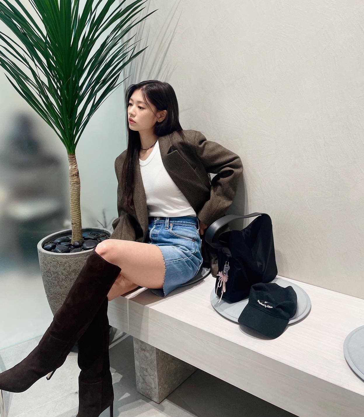 Nữ chính "Yêu lại vợ ngầu" trẻ trung hơn tuổi 34 nhờ 4 cách diện đồ- Ảnh 4. Nữ chính "Yêu lại vợ ngầu" trẻ trung hơn tuổi 34 nhờ 4 cách diện đồ- Ảnh 4.