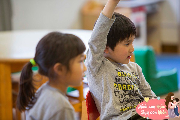 Kiểu bố mẹ nuôi dạy con lớn lên thành tài đều có 4 điểm chung - 4