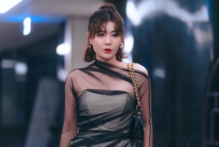 "Nói rằng tôi dùng chuyện ly hôn để PR là rất tội nghiệp cho tôi".