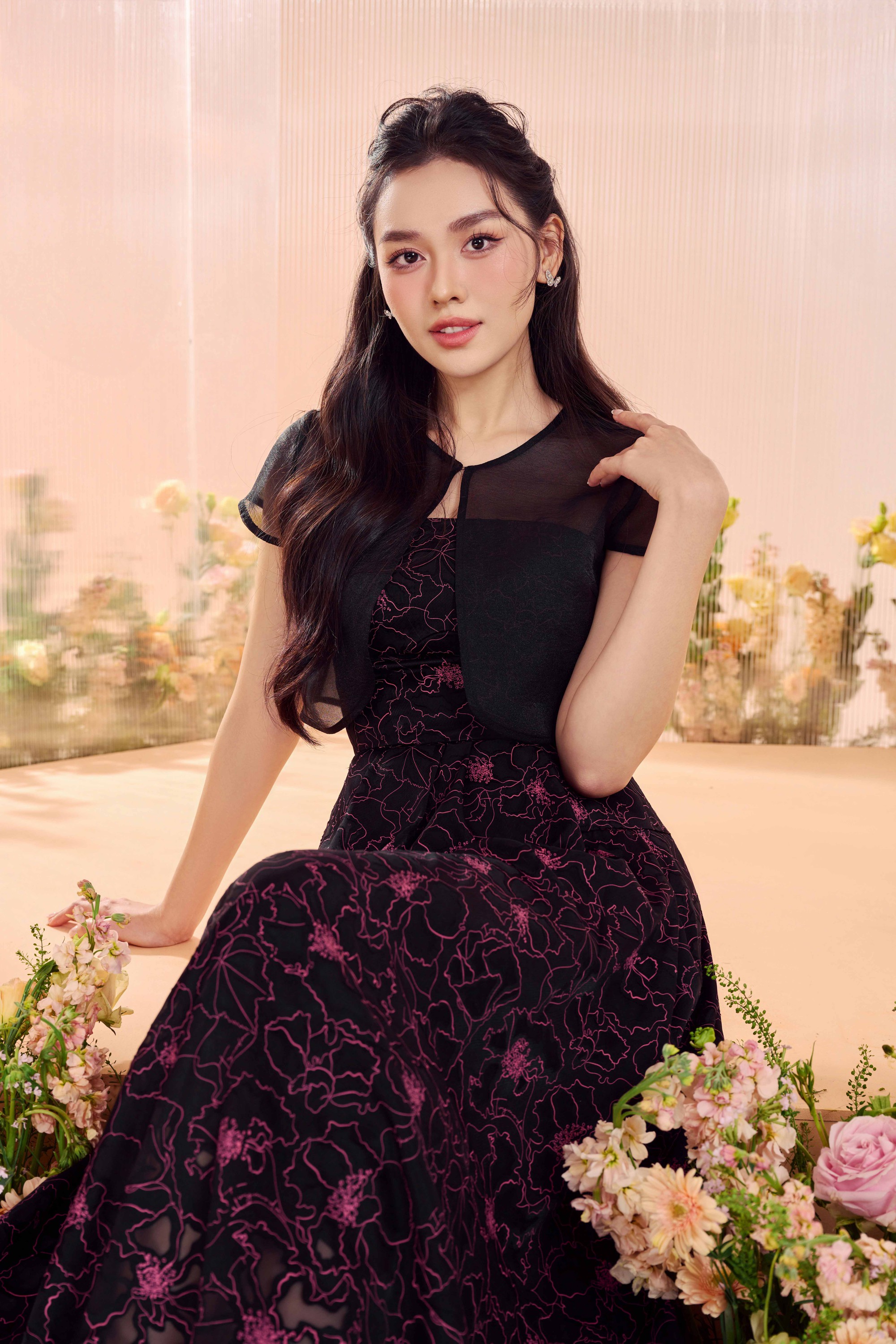 5 xu hướng từ dòng chảy thời trang mùa xuân hè 2024- Ảnh 14. 5 xu hướng từ dòng chảy thời trang mùa xuân hè 2024- Ảnh 14.