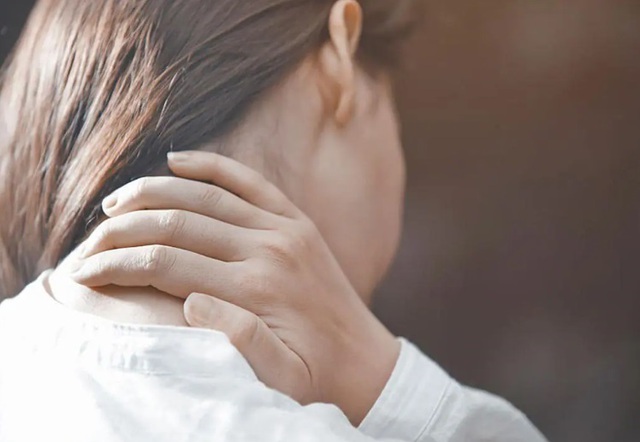 5 'thủ phạm' gây hoa mắt chóng mặt, tuyệt đối không chủ quan trong những ngày nắng nóng - Ảnh 3. 5 'thủ phạm' gây hoa mắt chóng mặt, tuyệt đối không chủ quan trong những ngày nắng nóng - Ảnh 3.