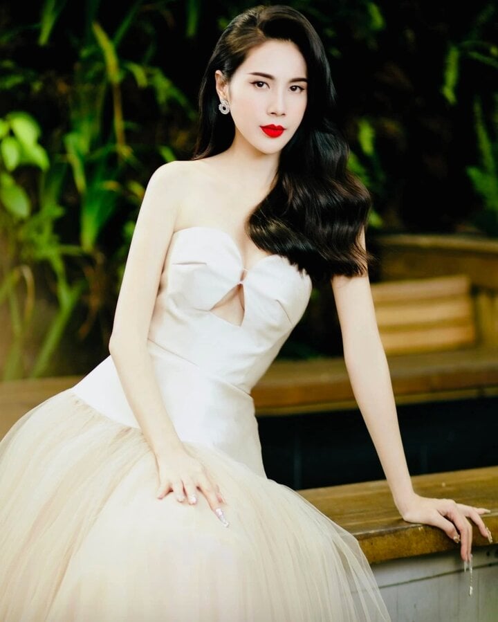 Thuỷ Tiên bức xúc khi bị lôi vào ồn ào nợ tiền Khánh Thi.