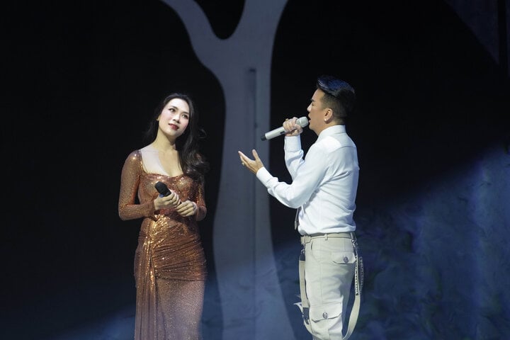 Mỹ Tâm lần đầu hát bolero trên sân khấu với Đàm Vĩnh Hưng.