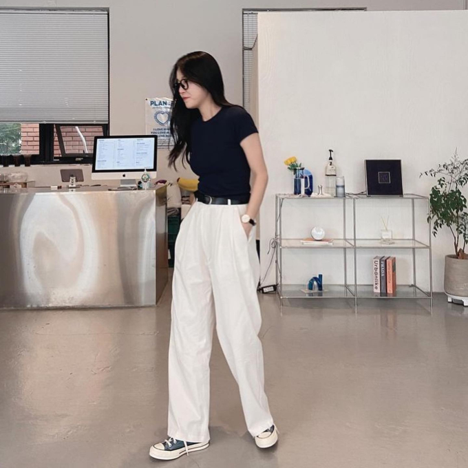 5 món thời trang mùa hè không bao giờ lỗi mốt, giúp chị em mặc đẹp từ công sở ra phố - Ảnh 5. 5 món thời trang mùa hè không bao giờ lỗi mốt, giúp chị em mặc đẹp từ công sở ra phố - Ảnh 5.