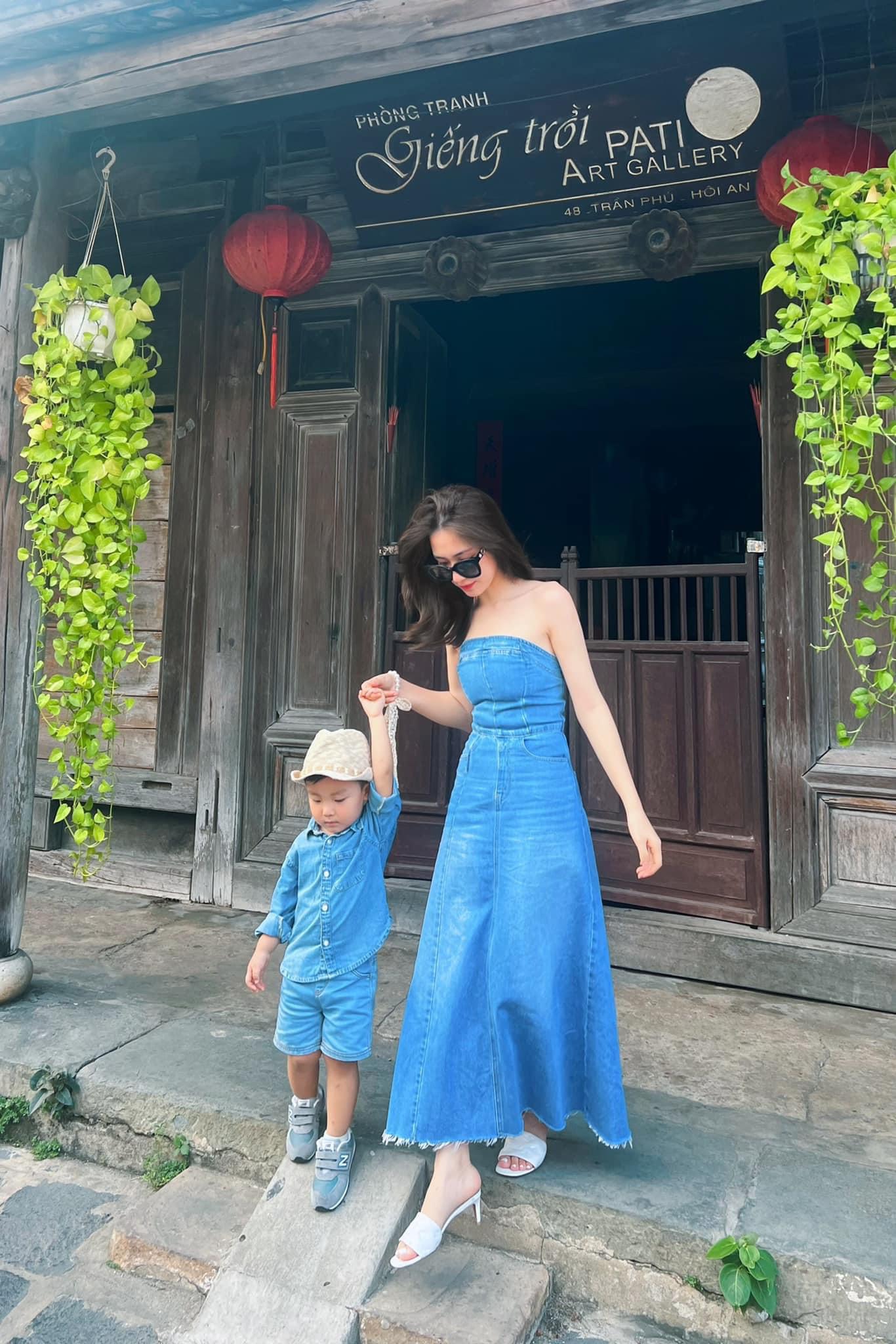 Học cách Hòa Minzy mix đồ siêu 'hack' tuổi- Ảnh 2.