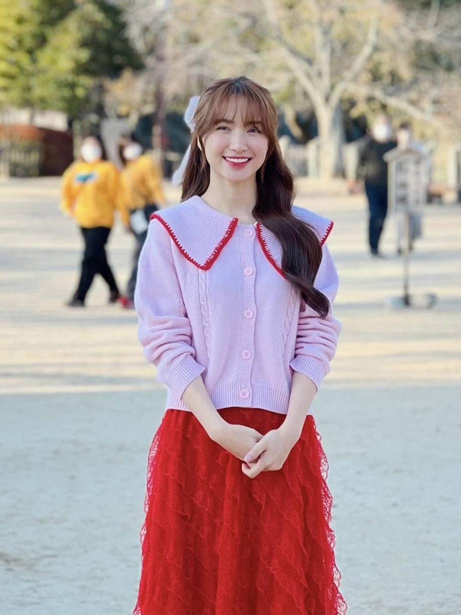 Học cách Hòa Minzy mix đồ siêu 'hack' tuổi- Ảnh 4.