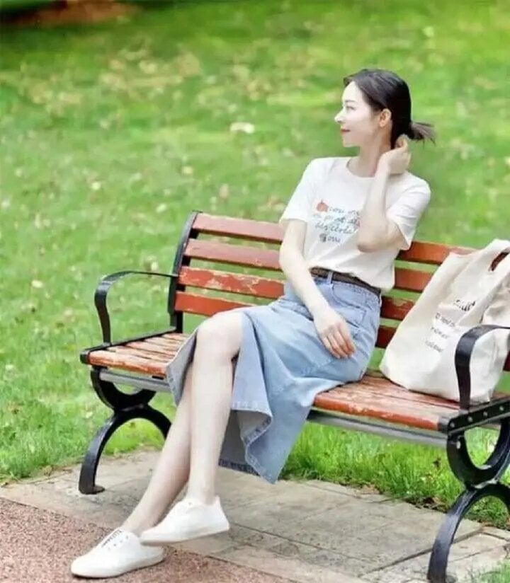 Những trang phục giúp bạn trẻ trung trong mùa hè - Ảnh 2. Những trang phục giúp bạn trẻ trung trong mùa hè - Ảnh 2.