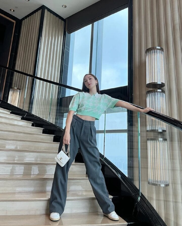 Trang phục hè theo phong cách Hàn Quốc cho các quý cô tỏa sáng - Ảnh 8.