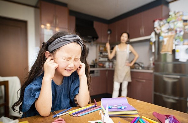 “Ước gì mẹ chưa sinh ra con” câu nói vô tình để xả cơn giận, nhưng khiến con muốn rời xa gia đình - 1