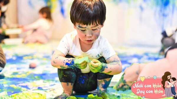 5 thói quen "lạ đời" của trẻ khiến bố mẹ phiền lòng, được uốn nắn đúng IQ sẽ tăng cao - 8