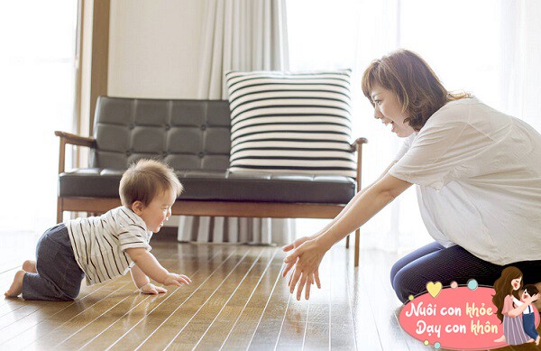 Giữa trẻ biết bò và "trốn bò", có 3 khác biệt rõ ràng khi lớn lên - 7