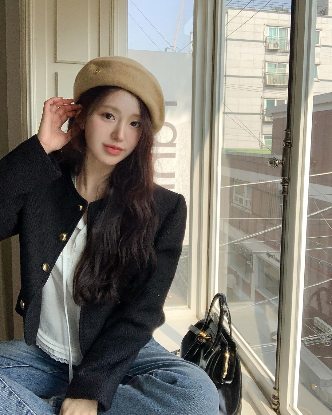 Kiểu áo khoác tôn dáng, thanh lịch đang được phái đẹp yêu thích- Ảnh 4.