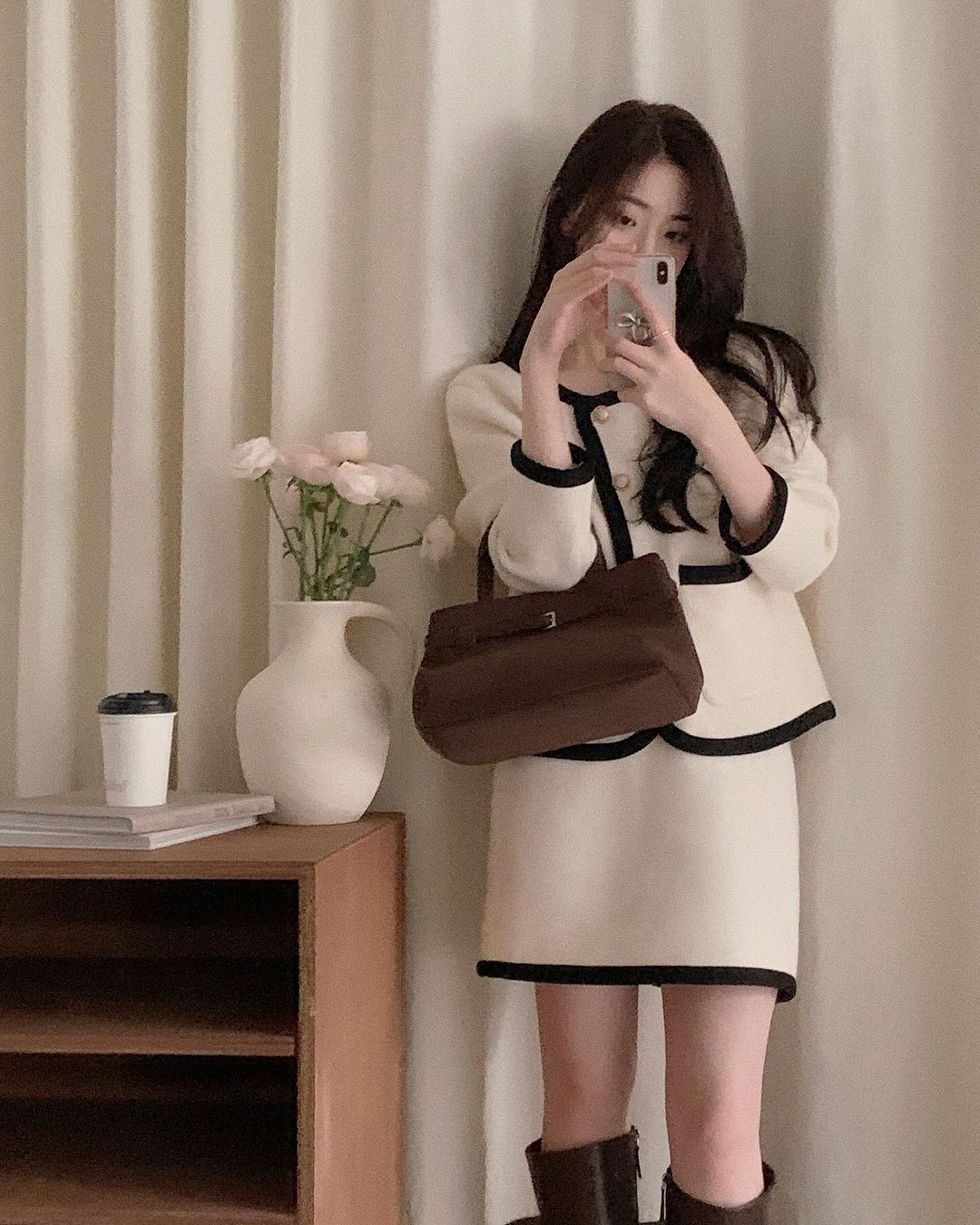 Kiểu áo khoác tôn dáng, thanh lịch đang được phái đẹp yêu thích- Ảnh 8.