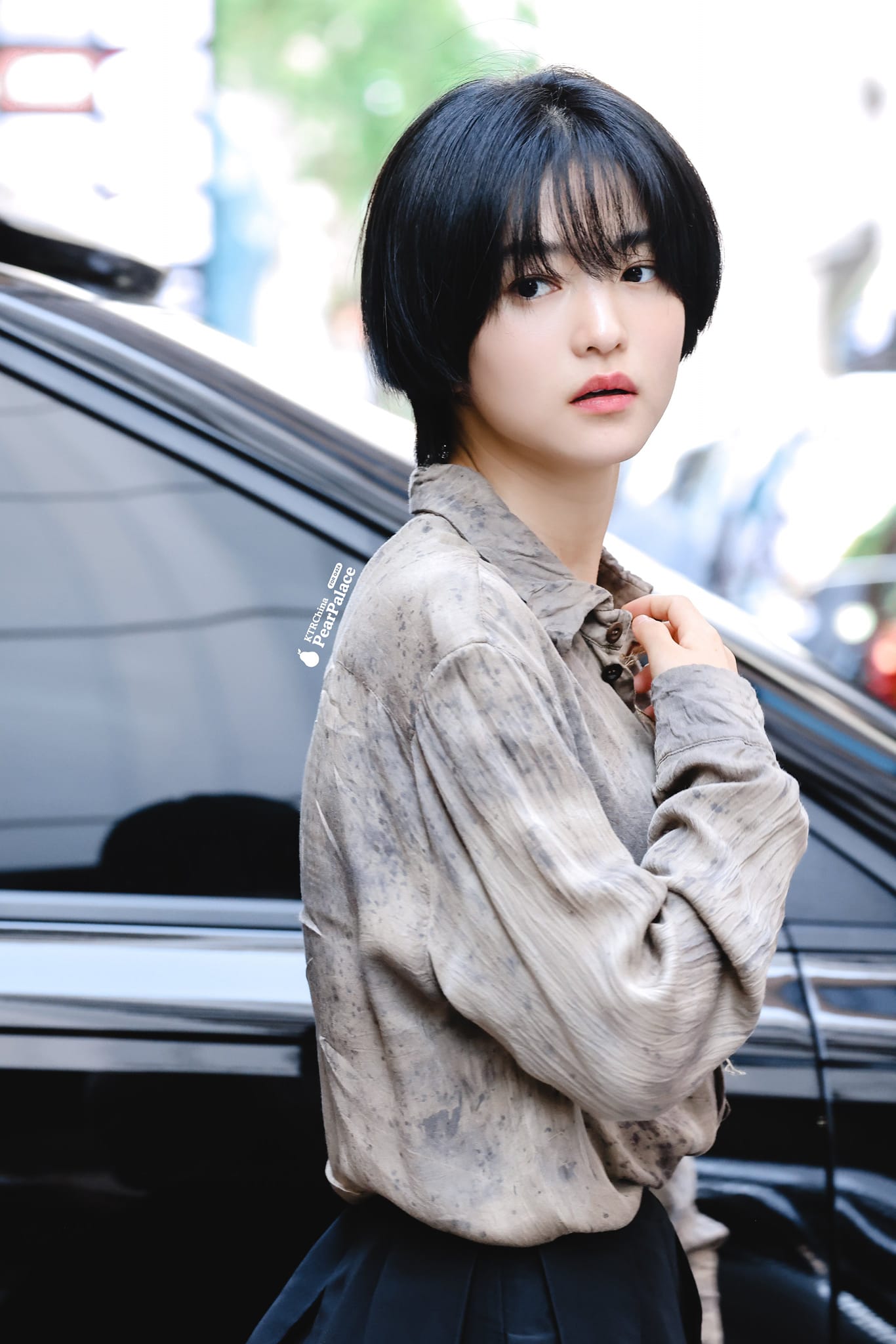 Nữ chính phim Hàn xuất sắc nhất hiện tại: Xinh đẹp với mọi kiểu tóc, thời trang tinh giản mà sang trọng- Ảnh 3. Nữ chính phim Hàn xuất sắc nhất hiện tại: Xinh đẹp với mọi kiểu tóc, thời trang tinh giản mà sang trọng- Ảnh 3.