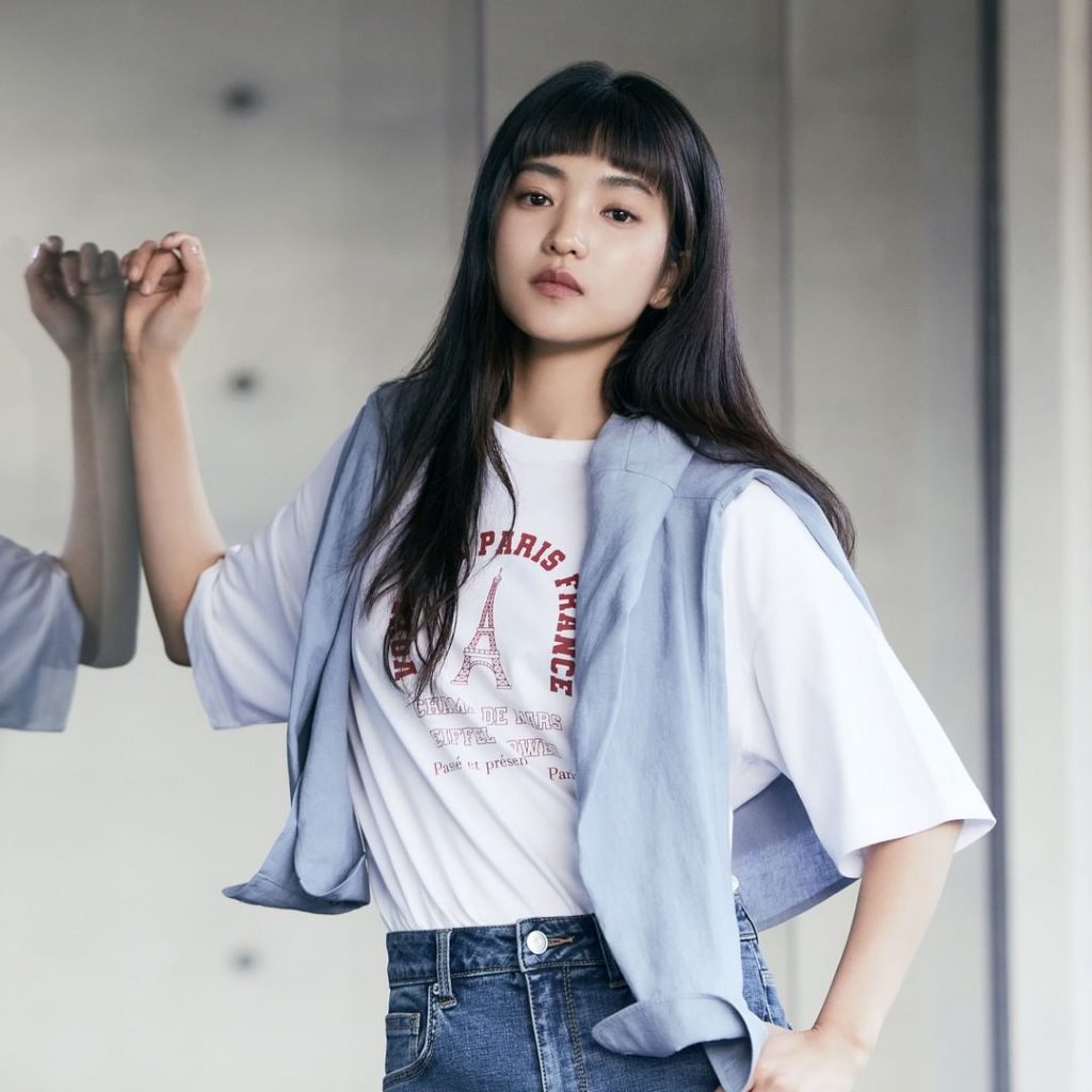 Nữ chính phim Hàn xuất sắc nhất hiện tại: Xinh đẹp với mọi kiểu tóc, thời trang tinh giản mà sang trọng- Ảnh 6. Nữ chính phim Hàn xuất sắc nhất hiện tại: Xinh đẹp với mọi kiểu tóc, thời trang tinh giản mà sang trọng- Ảnh 6.