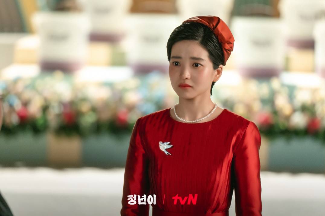 Nữ chính phim Hàn xuất sắc nhất hiện tại: Xinh đẹp với mọi kiểu tóc, thời trang tinh giản mà sang trọng- Ảnh 1. Nữ chính phim Hàn xuất sắc nhất hiện tại: Xinh đẹp với mọi kiểu tóc, thời trang tinh giản mà sang trọng- Ảnh 1.