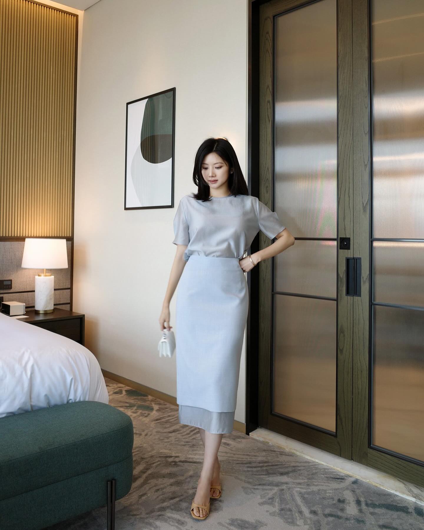 Nàng cao dưới 1m60 nên sắm 4 mẫu giày siêu tôn dáng này diện Tết để chân dài hơn, trông như 1m65- Ảnh 4. Nàng cao dưới 1m60 nên sắm 4 mẫu giày siêu tôn dáng này diện Tết để chân dài hơn, trông như 1m65- Ảnh 4.