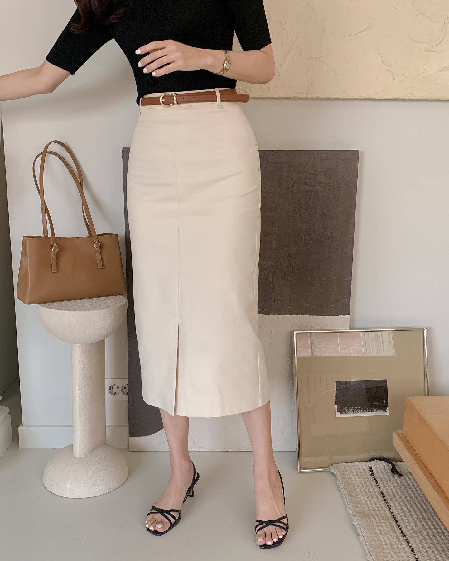 Nàng cao dưới 1m60 nên sắm 4 mẫu giày siêu tôn dáng này diện Tết để chân dài hơn, trông như 1m65- Ảnh 1. Nàng cao dưới 1m60 nên sắm 4 mẫu giày siêu tôn dáng này diện Tết để chân dài hơn, trông như 1m65- Ảnh 1.