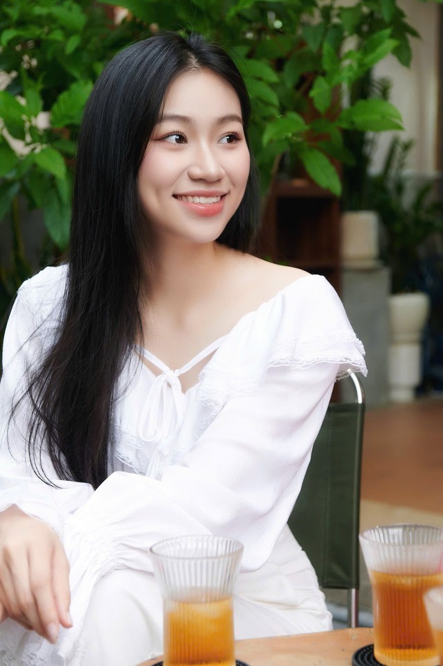 Người đẹp quê Phú Yên vừa đăng quang Hoa hậu Việt Nam nhan sắc đời thực có gì đặc biệt?- Ảnh 6.