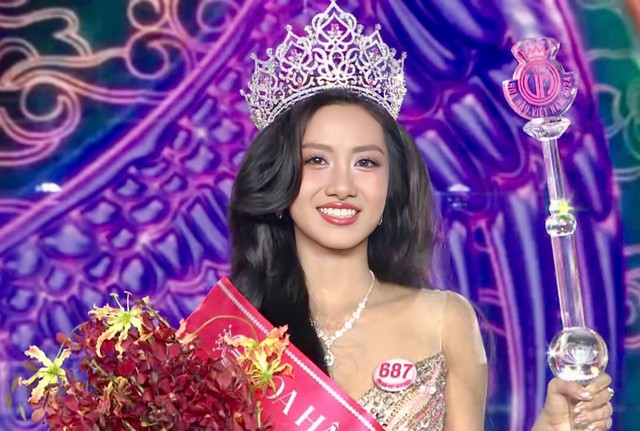 Người đẹp quê Phú Yên vừa đăng quang Hoa hậu Việt Nam nhan sắc đời thực có gì đặc biệt?- Ảnh 2.