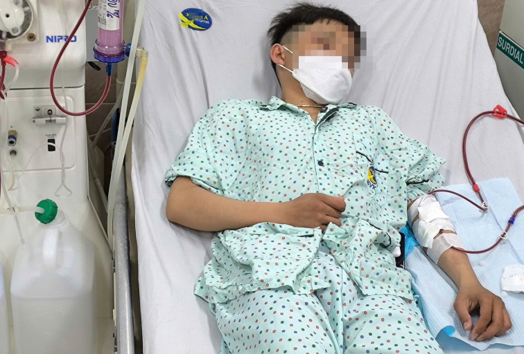 Nỗi hối hận của nam bảo vệ bị suy thận khi mới 22 tuổi - Ảnh 1.