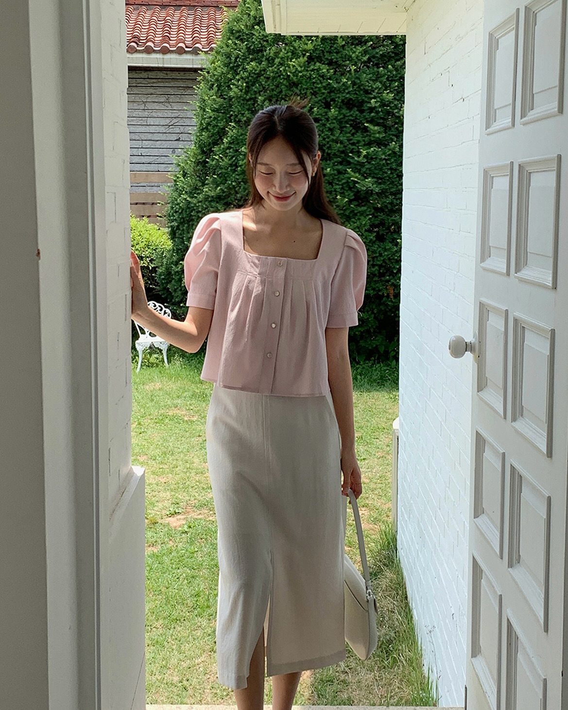 10 cách mặc chân váy dài nhẹ mát và đẹp ngẩn ngơ trong mùa hè - Ảnh 10.