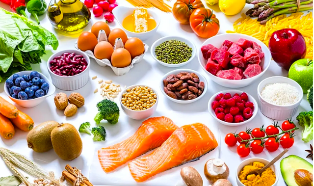 Ăn 'ít muối, ít dầu' có sai không? Sau 60 tuổi, hãy thử làm 4 điều này khi ăn!  - Ảnh 4.