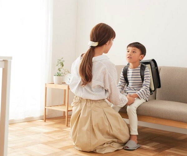 Khi trẻ cãi lại mẹ hãy dùng 4 câu "thần chú" này để thuần hóa, dạy con ngoan vâng lời - 1