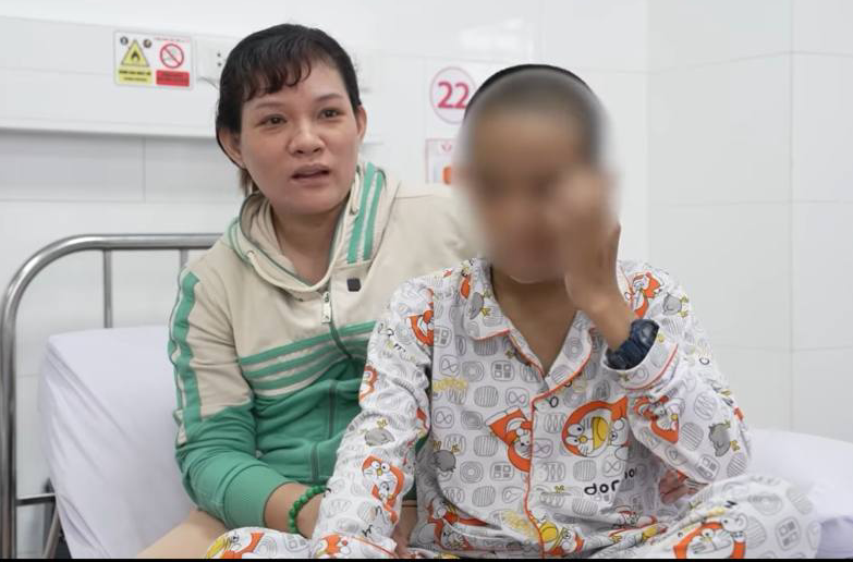 Người mẹ kể lại giây phút con trai 13 tuổi đột quỵ lúc sáng sớm - Ảnh 1.