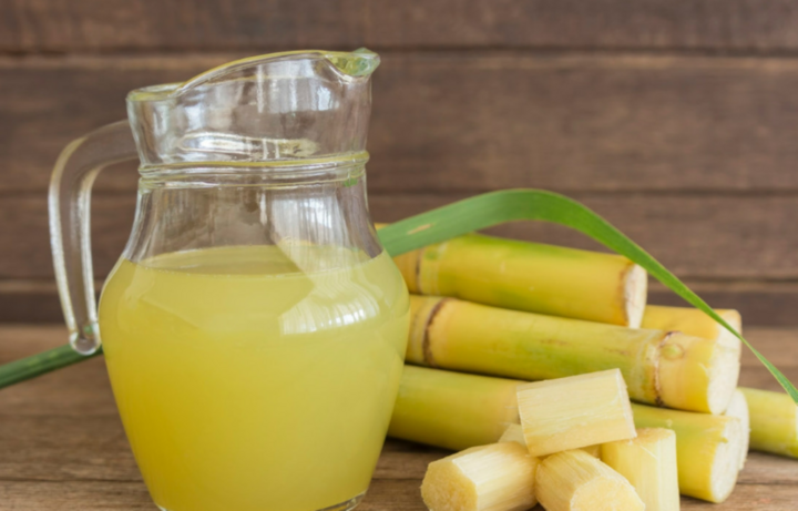 Nước mía được nhiều người ưa chuộng vào những ngày hè oi bức (Ảnh: Sohu)