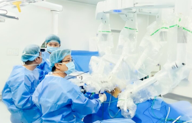 Đau bụng dữ dội, người phụ nữ 67 nhập viện phát hiện ung thư thận - Ảnh 1.