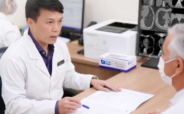 Người bệnh ung thư thực quản chia sẻ quyết định trị bệnh vì... chi phí rẻ hơn 10 lần- Ảnh 3.