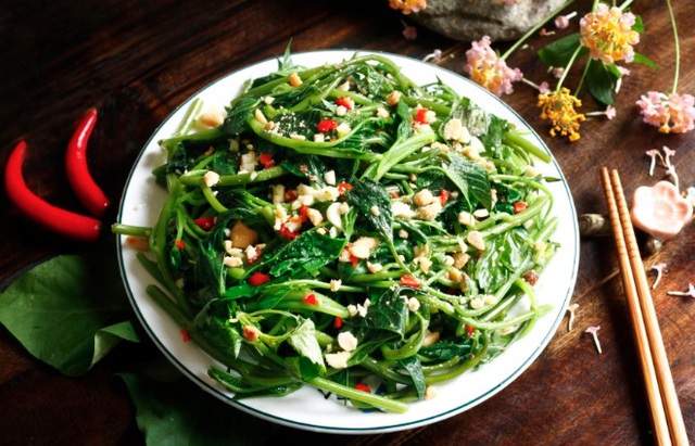 Ra chợ thấy rau này nhớ mua ngay: Thải độc và kiểm soát đường huyết cực tốt, được Mỹ xem như 'báu vật', ở chợ Việt chỉ 10k đủ cả nhà ăn - Ảnh 3.