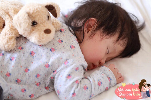Thấy rõ tính cách của trẻ qua tư thế ngủ, nếu em bé thích ngủ kiểu thứ 3, bố mẹ nên vui thầm - 3