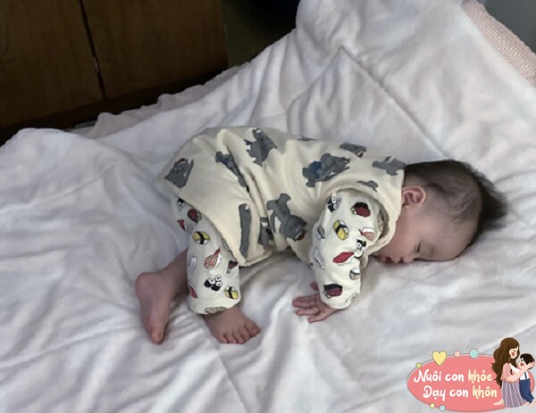 Thấy rõ tính cách của trẻ qua tư thế ngủ, nếu em bé thích ngủ kiểu thứ 3, bố mẹ nên vui thầm - 5