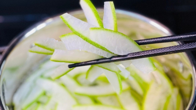 Thứ trong quả bưởi thường bị vứt đi, hóa ra đun lên uống có công dụng giúp thải độc gan và giảm mỡ nội tạng cực tốt- Ảnh 1.