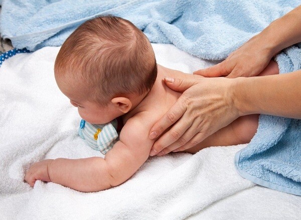 3 chỗ này được chạm vào nhiều hơn, bé lớn lên thông minh và khỏe mạnh - 3