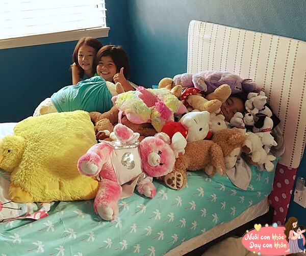 6 thứ đặt cạnh giường ngủ của con tưởng an toàn nhưng tiềm ẩn nguy cơ gây hại - 3