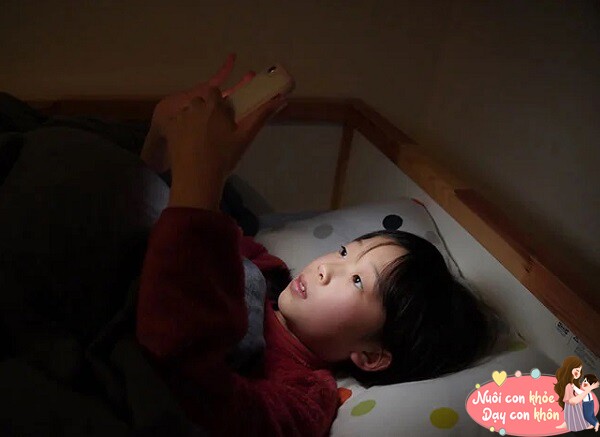 6 thứ đặt cạnh giường ngủ của con tưởng an toàn nhưng tiềm ẩn nguy cơ gây hại - 8