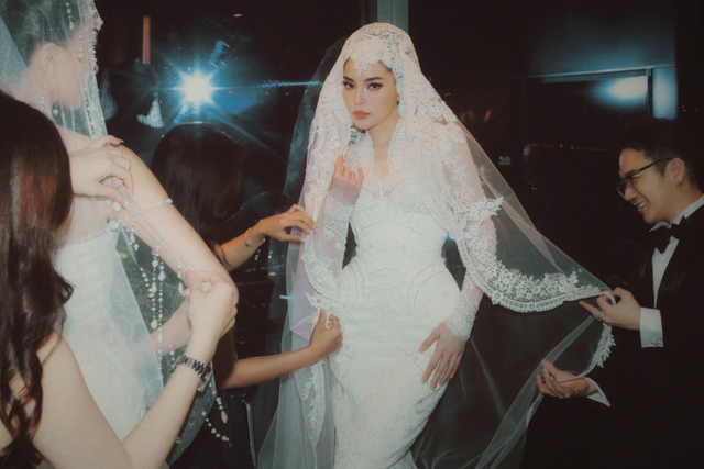 Hoa hậu Kỳ Duyên khoe sắc vóc quý phái trong trang phục cô dâu- Ảnh 3.