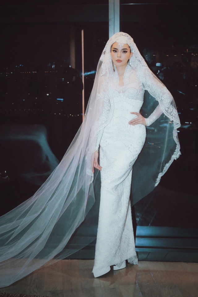 Hoa hậu Kỳ Duyên khoe sắc vóc quý phái trong trang phục cô dâu- Ảnh 4.