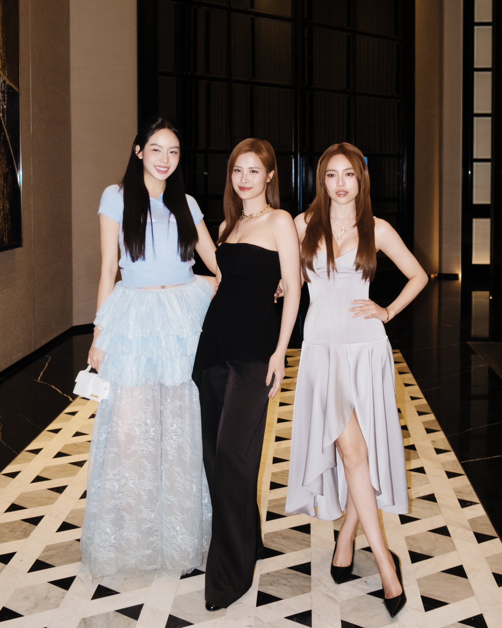 Một ca sĩ U40 đã là mẹ 2 con không thua kém khi đọ sắc cùng 2 đàn em gen Z - Ảnh 10.