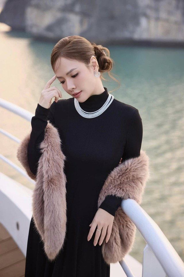 Diện đồ mùa thu 'chill' và tinh tế như MC Đan Lê - Ảnh 13. Diện đồ mùa thu 'chill' và tinh tế như MC Đan Lê - Ảnh 13.