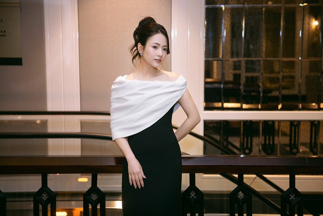 Mix đồ xuống phố mùa thu biến hoa như Việt Hoa 'gió ngang khoảng trời xanh' - Ảnh 14.