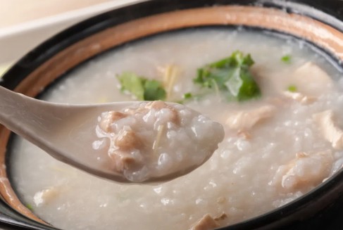 Thói quen giúp giảm triệu chứng viêm họng khi trời lạnh: Nên và không nên ăn gì để nhanh khỏi? - Ảnh 3.