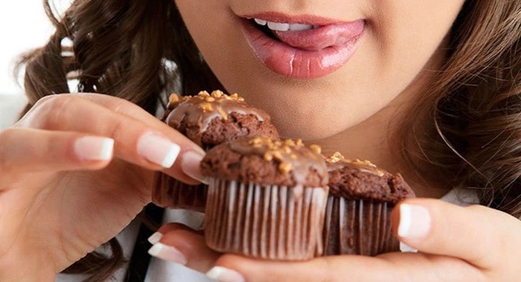 Bị viêm họng ngày lạnh, nhiều người vẫn mắc sai lầm khi ăn 5 món quen thuộc này - Ảnh 6.