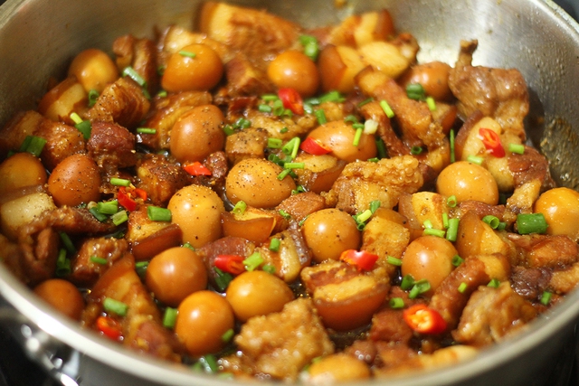 Cúm A nên ăn gì và không nên ăn gì để nhanh khỏi? - Ảnh 3. Cúm A nên ăn gì và không nên ăn gì để nhanh khỏi? - Ảnh 3.