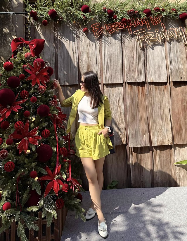 BTV Minh Hương mix đồ đa phong cách, tôn dáng đẹp - Ảnh 13. BTV Minh Hương mix đồ đa phong cách, tôn dáng đẹp - Ảnh 13.